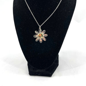 Daisy Silver Color Chain with Silver and Gold Color Pendant Women's Necklace